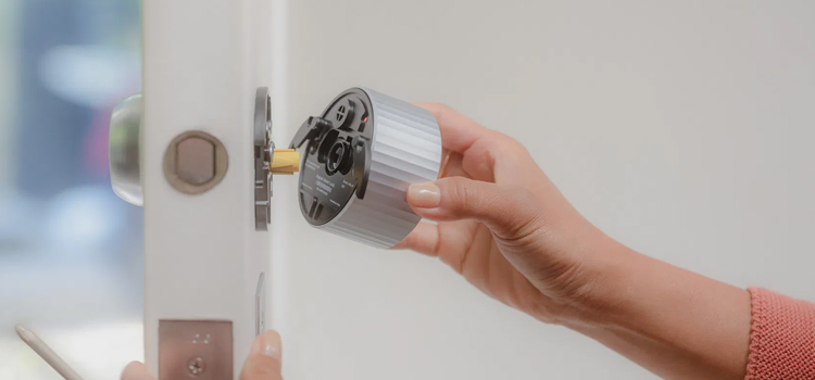 Smart lock replacement West Modesto